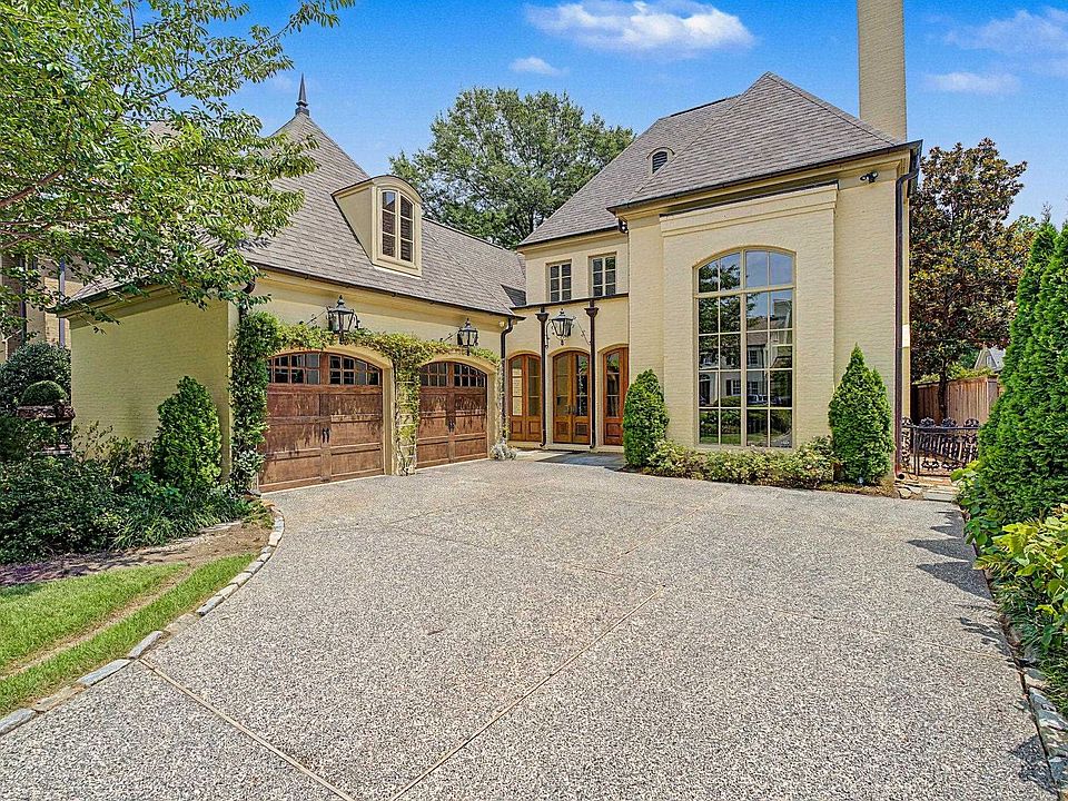 1st image of 210 Lombardy Rd