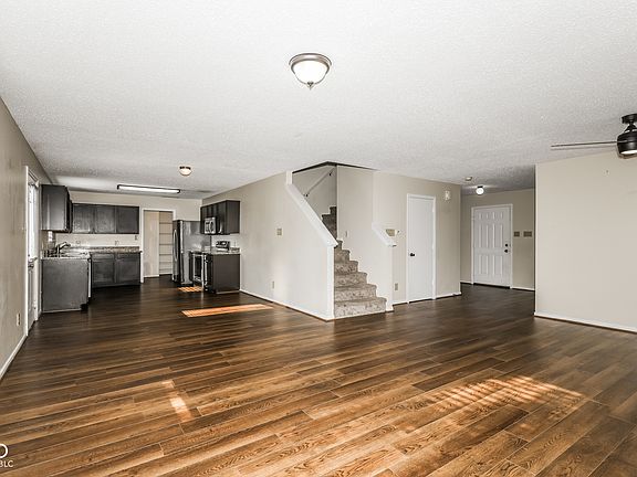 3rd image of 14136 Country Breeze Ln