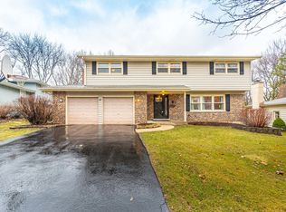 85 Bluebird Ln, Naperville, IL 60565