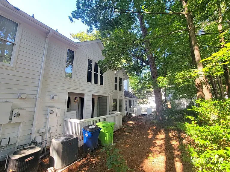 3813 Carnegie Ln — Photo 5