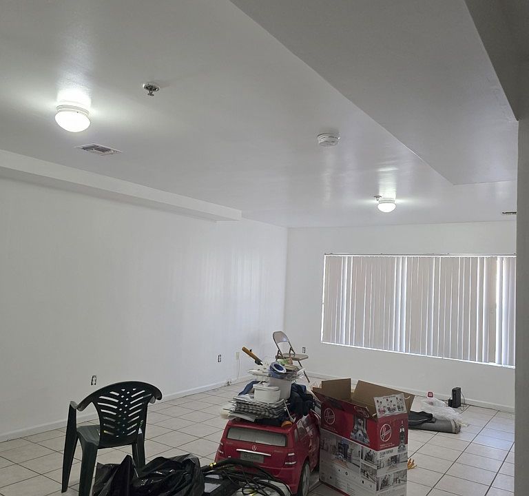 Building Photo 3