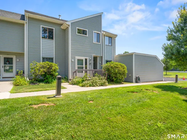 163 Turtle Bay Drive #163, Branford, CT 06405