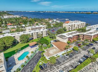 200 Waterway Dr S APT 105, Lantana, FL 33462