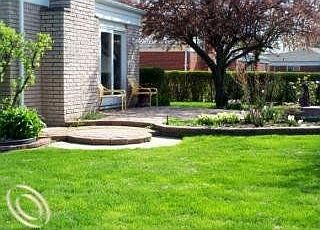 3rd image of 2752 Chesterfield Dr