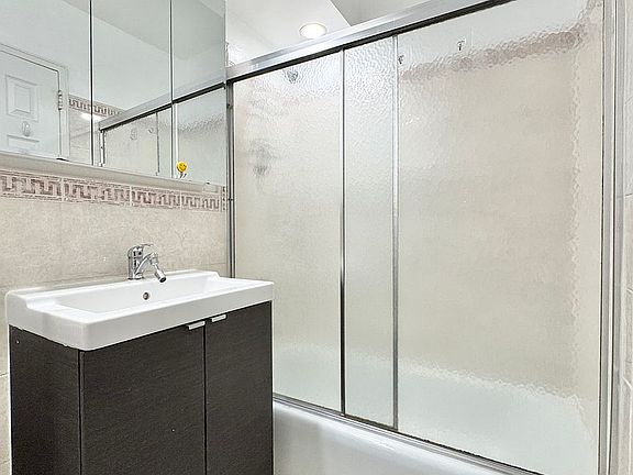 5th image of 81-11 45th Ave APT 3R