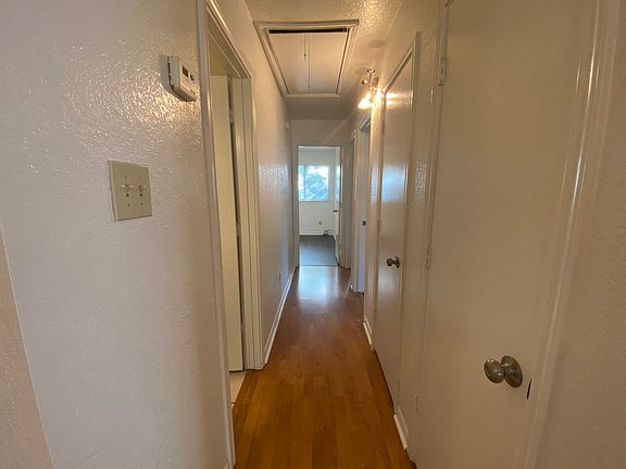 4th image of 2703 Cypress Ln #B