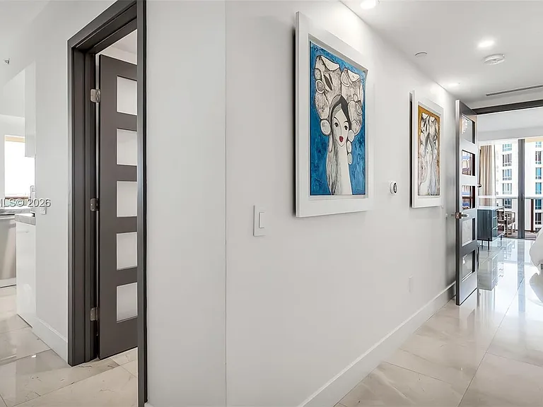 5875 Collins Ave #1807 — Photo 38