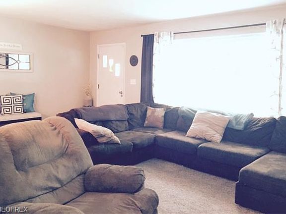 3rd image of 791 Fairview Cir