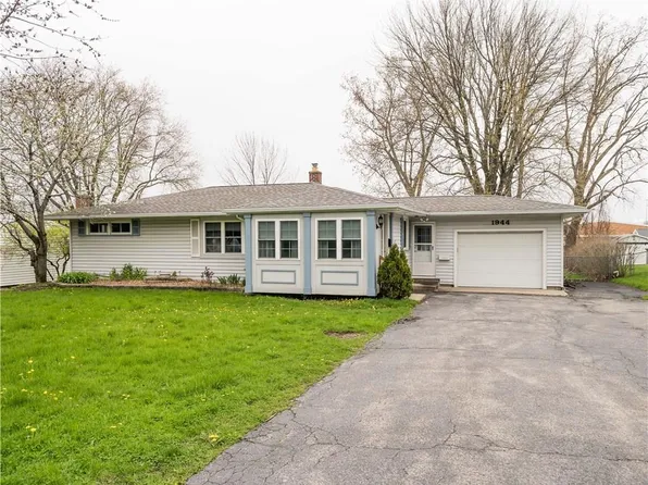 1944 Latta Rd, Rochester, NY 14612