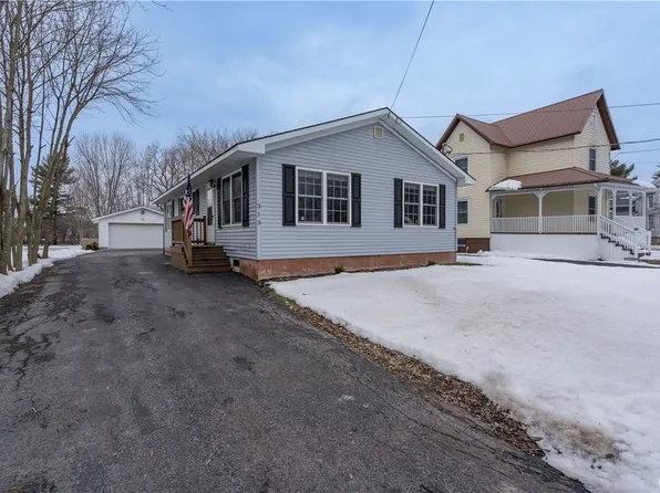 313 Franklin St, Brownville, NY 13615