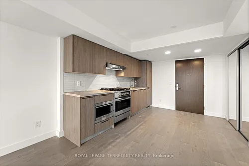 160 Kingsway Cres Photo 1