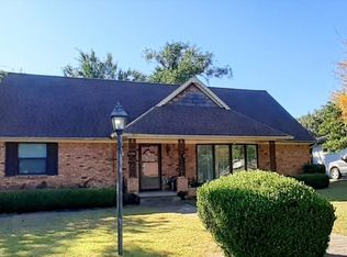 622 Wildgrove Dr, Garland, TX 75041