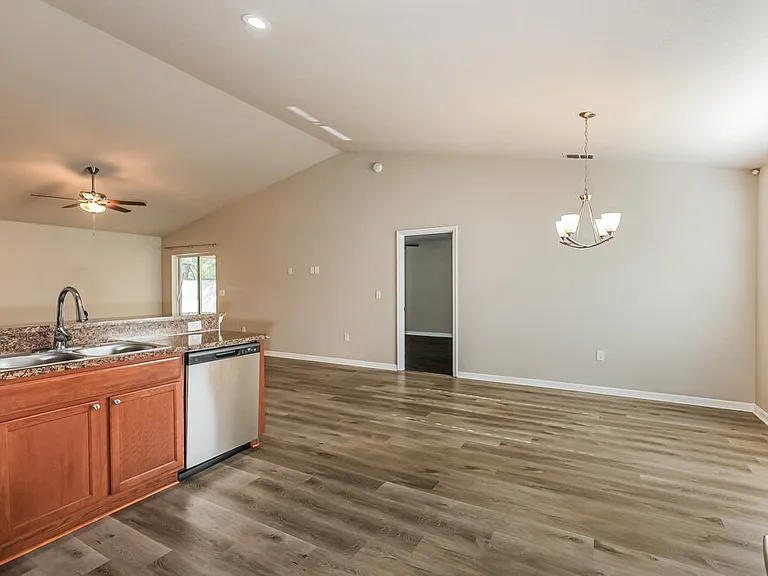 34835 Redding Ln — Photo 7