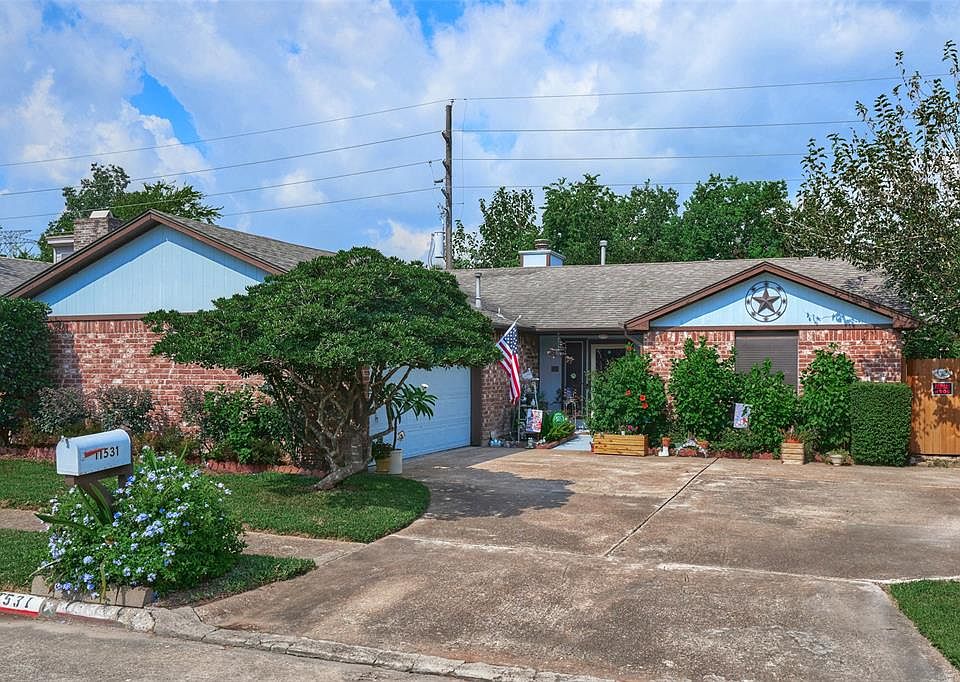 1st image of 11531 Breezy Knoll Dr