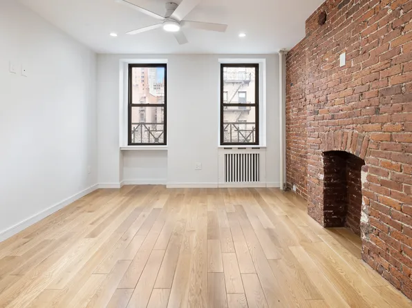 218 East 82nd Street image 1 of 5