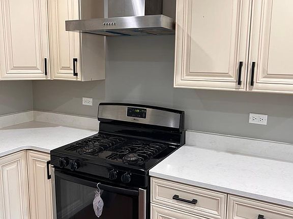 3rd image of 1712 N Mason Ave #2