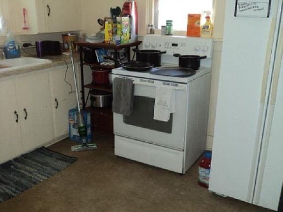 2nd image of 819 E 3rd St