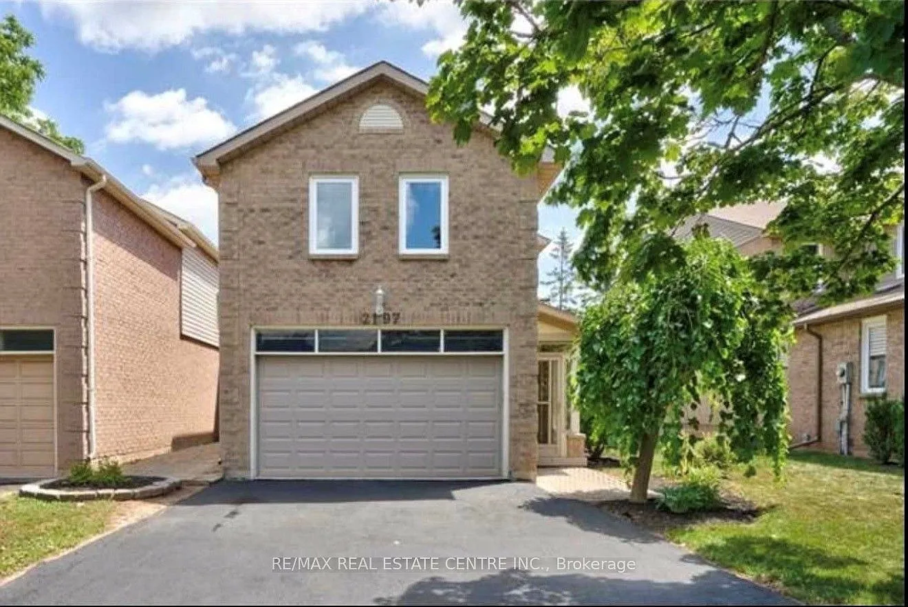 4 bed, $4,700 — Photo 1