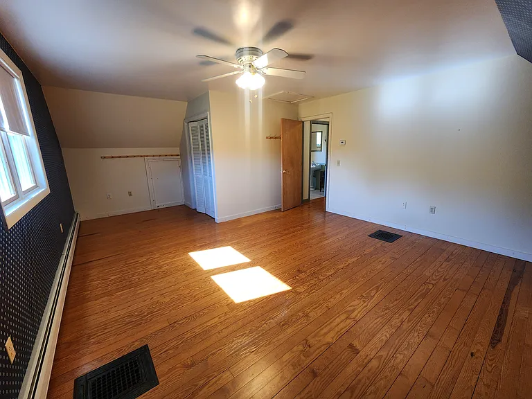 109 N Hollow Rd — Photo 31