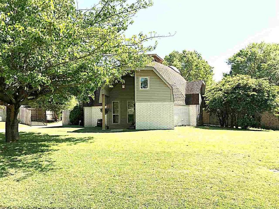 1st image of 213 Quail Ln