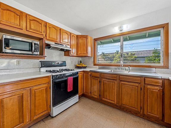 5th image of 8730 Kekaha Rd #1