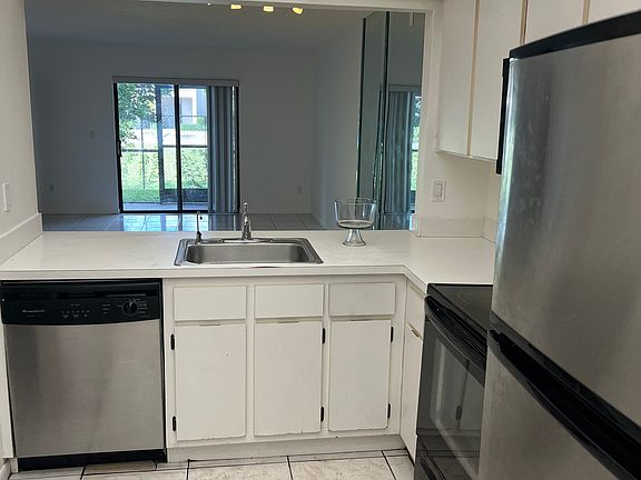 4th image of 901 NE 209th Ter #103-26