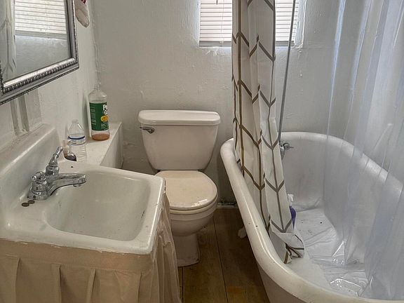 2nd image of 946 Spearing St #946