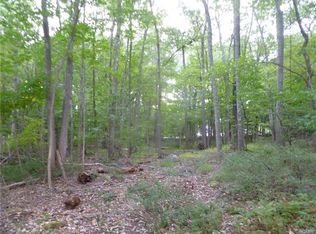 4 Lakeview Rd, North Salem, NY 10560