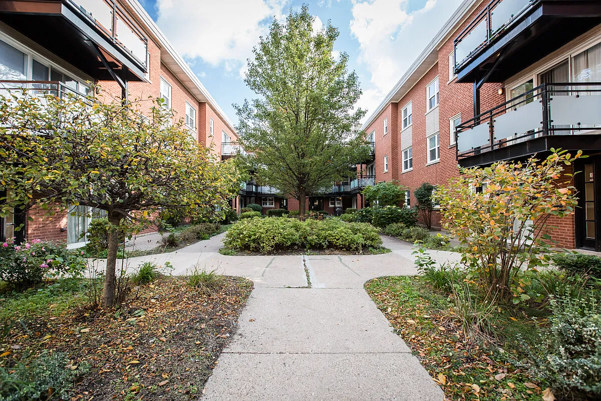 6435-43 N. Damen Ave. — Photo 2