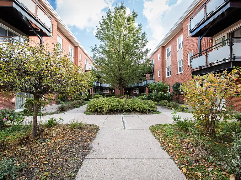 6435-43 N. Damen Ave. — Photo 3