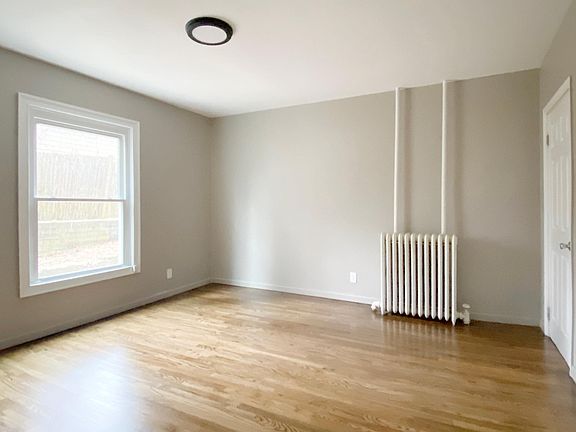 4th image of 44 Leroy Pl #1