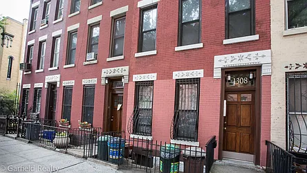 Rented by Garfield Realty 