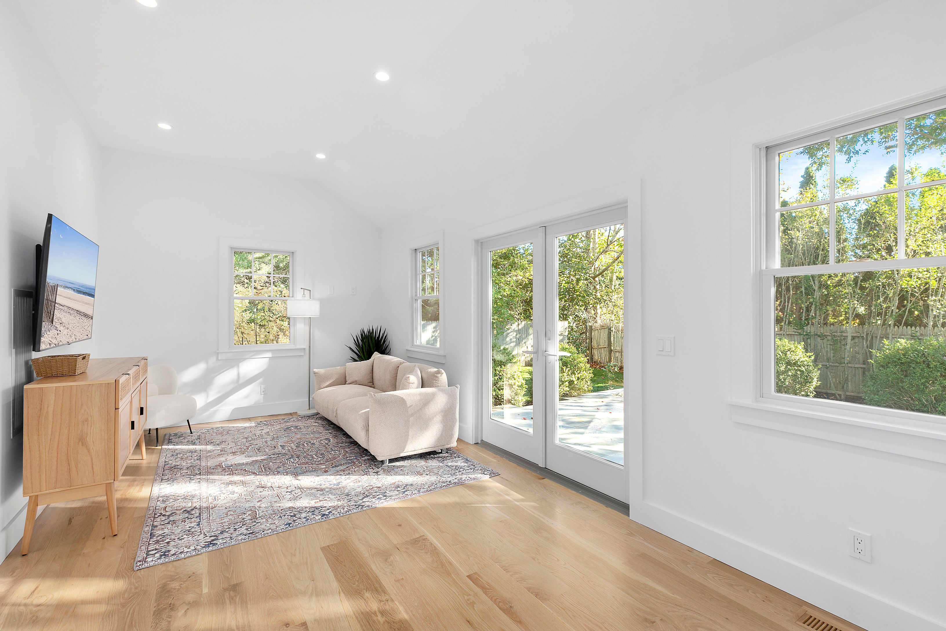 306 Hill St, Southampton, NY 11968 Out East