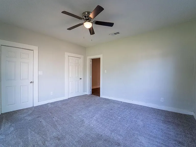720 Main St — Photo 11