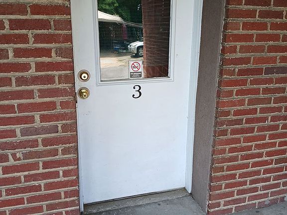 2nd image of 2000 Netherland Inn Rd APT 3