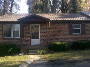105 W Wilson St, Estill Springs, TN 37330