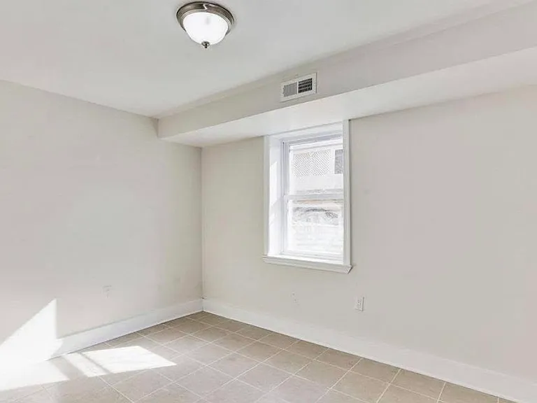 5409 67th Ave #BASEMENT — Photo 11