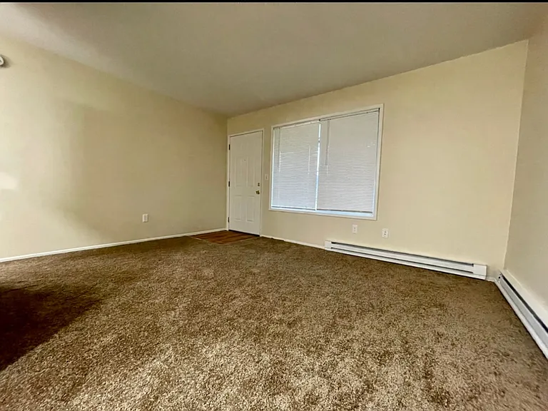 Sweetbriar Apartments — Photo 7
