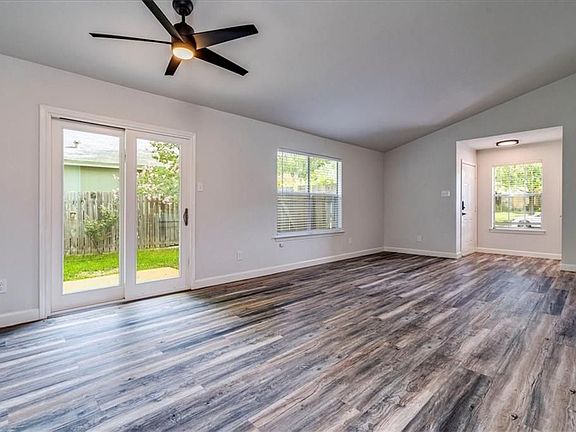 5th image of 9706 Holly Springs Dr