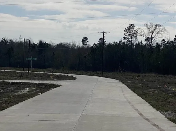 3805 Town Lake Blvd, Orange, TX 77630