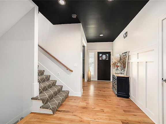4th image of 18104 Guinevere Ct