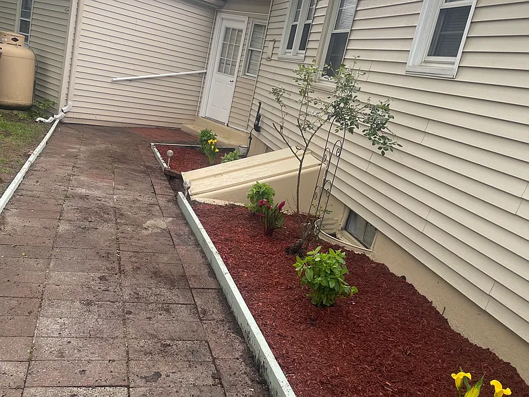 97 Friendship St — Photo 11