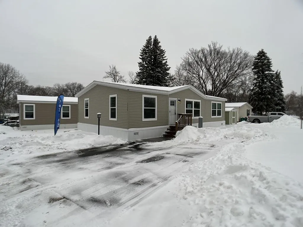 3 bed, 2.0 bath, 1251 sqft, $1,850 — Photo 1
