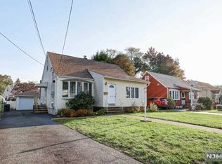 18-10 Morlot Ave, Fair Lawn, NJ 07410