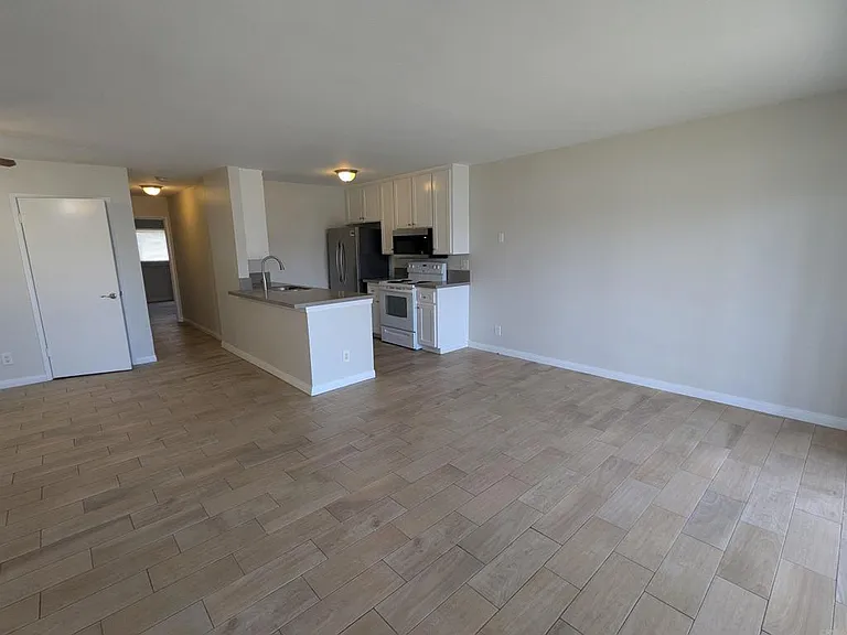 102 Wisconsin Ave #2 — Photo 5