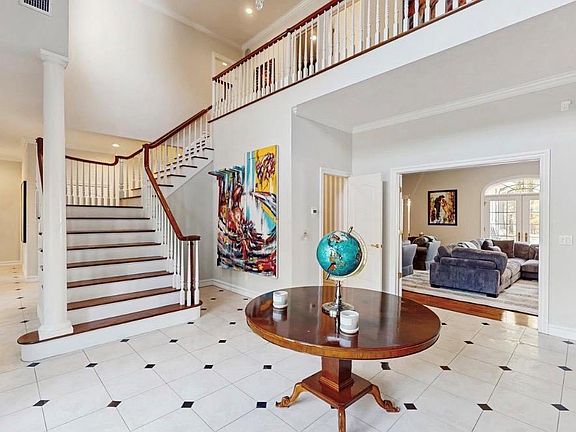 3rd image of 406 Duck Pond