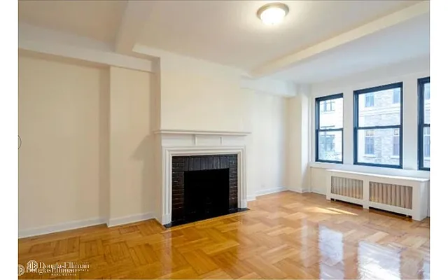 Rented by Douglas Elliman | media 16