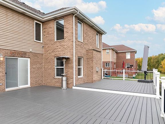 5th image of 38 E Grandview Dr