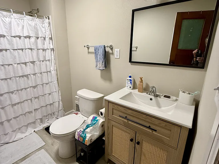200 N Pine St #202 — Photo 24