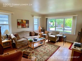 5900 Cornflower Ln, Greendale, WI 53129